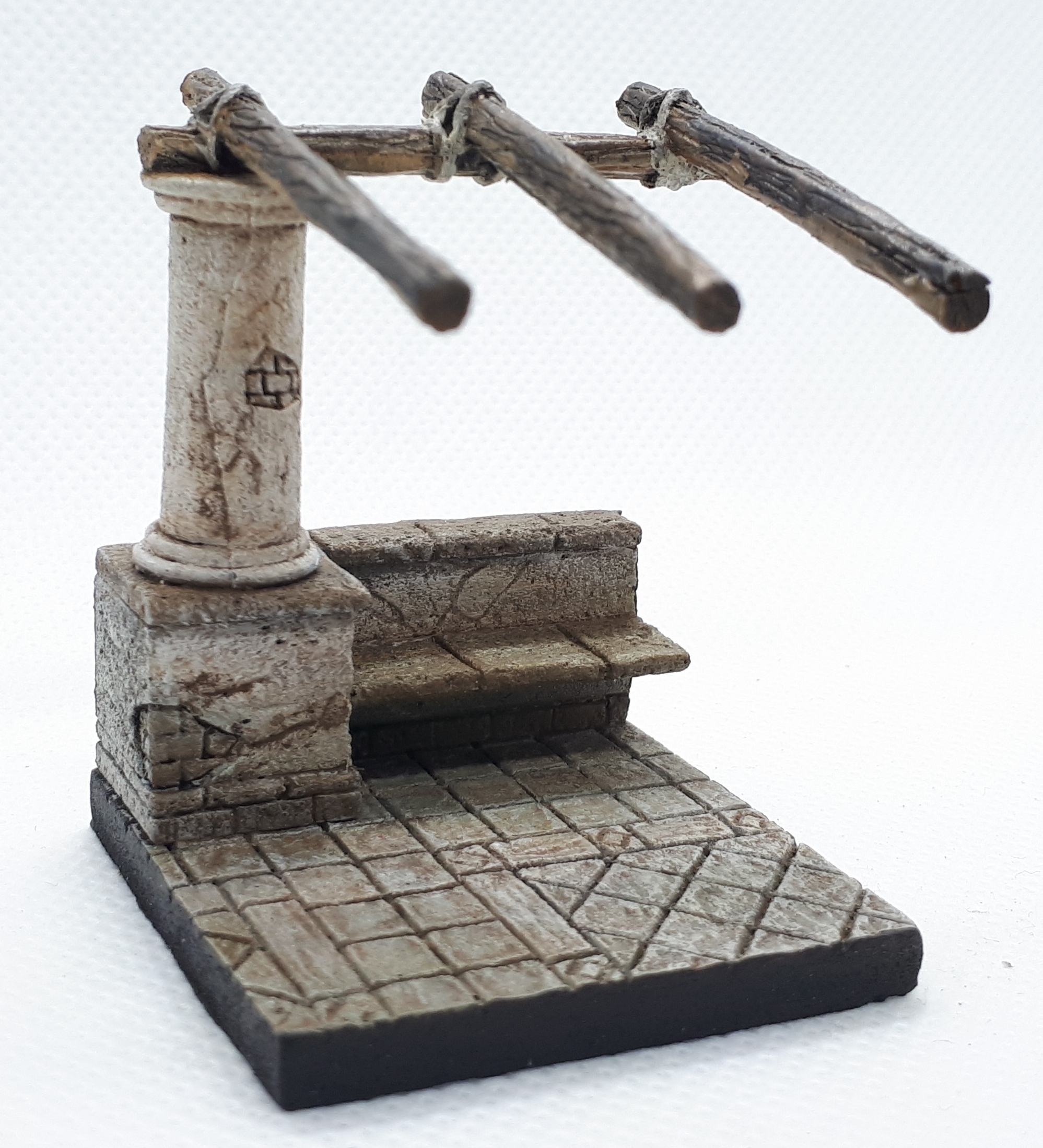 "Roman column" vignette base (4x4cm)